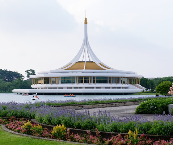 Close the King Rama IX Park